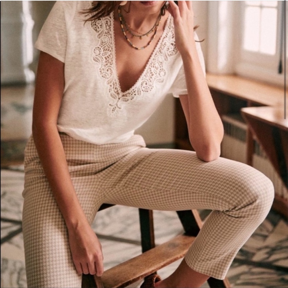 Sezane Cream and Tan Cropped Pants